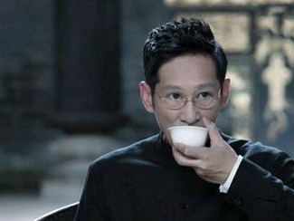 王劲松：肌肉硬汉的蜕变之路